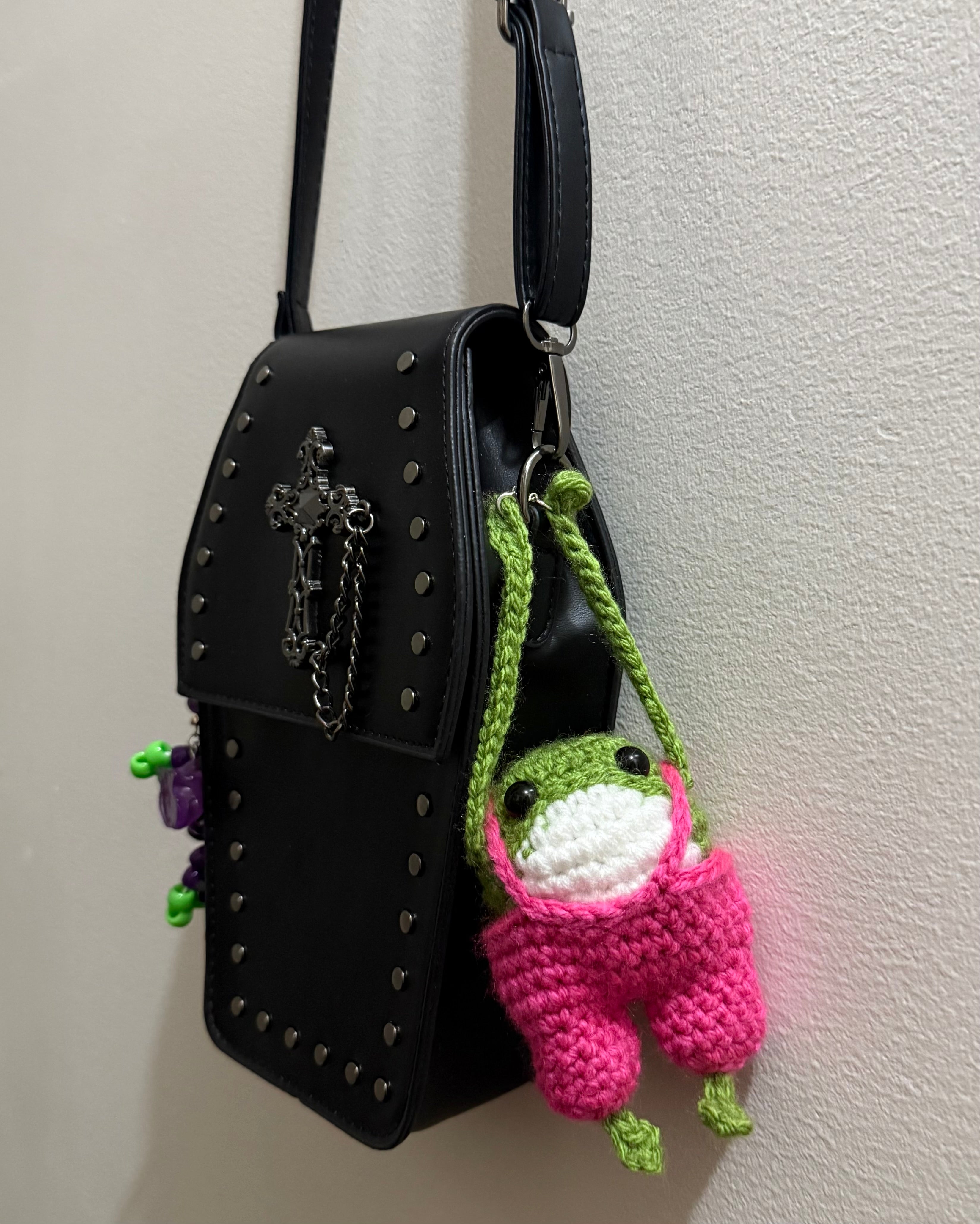 frog wearing overalls keychain (made to order)