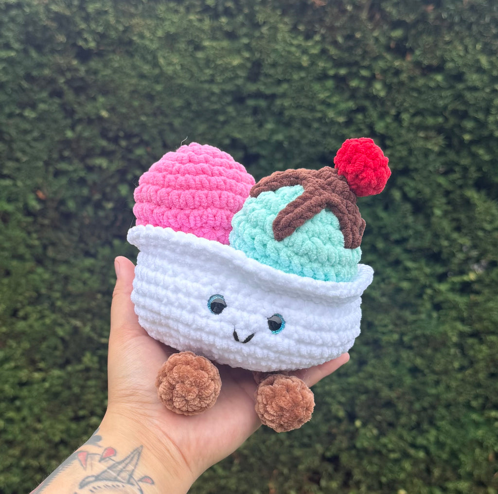 Ice cream sundae buddy