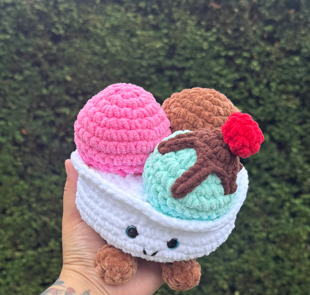 Ice cream sundae buddy
